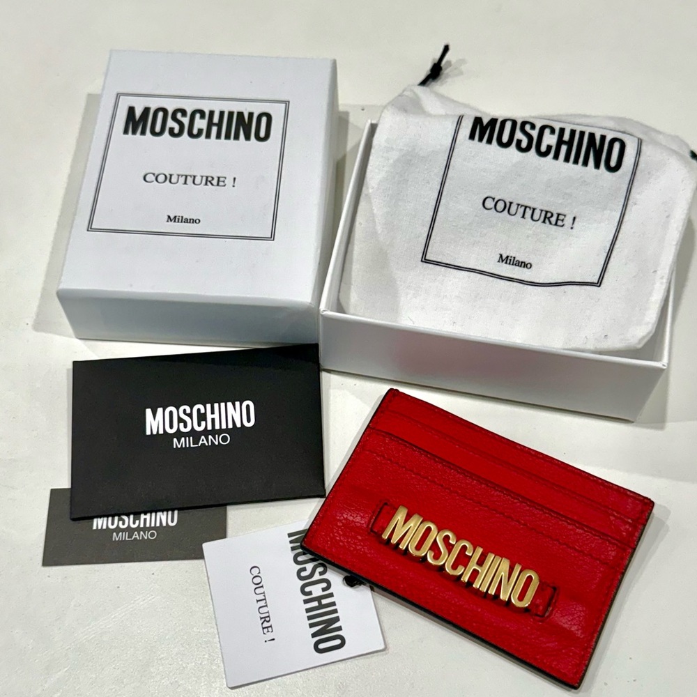 Moschino Couture Red Leather Card Holder Wallet with Gold Plaque Mens Women’s